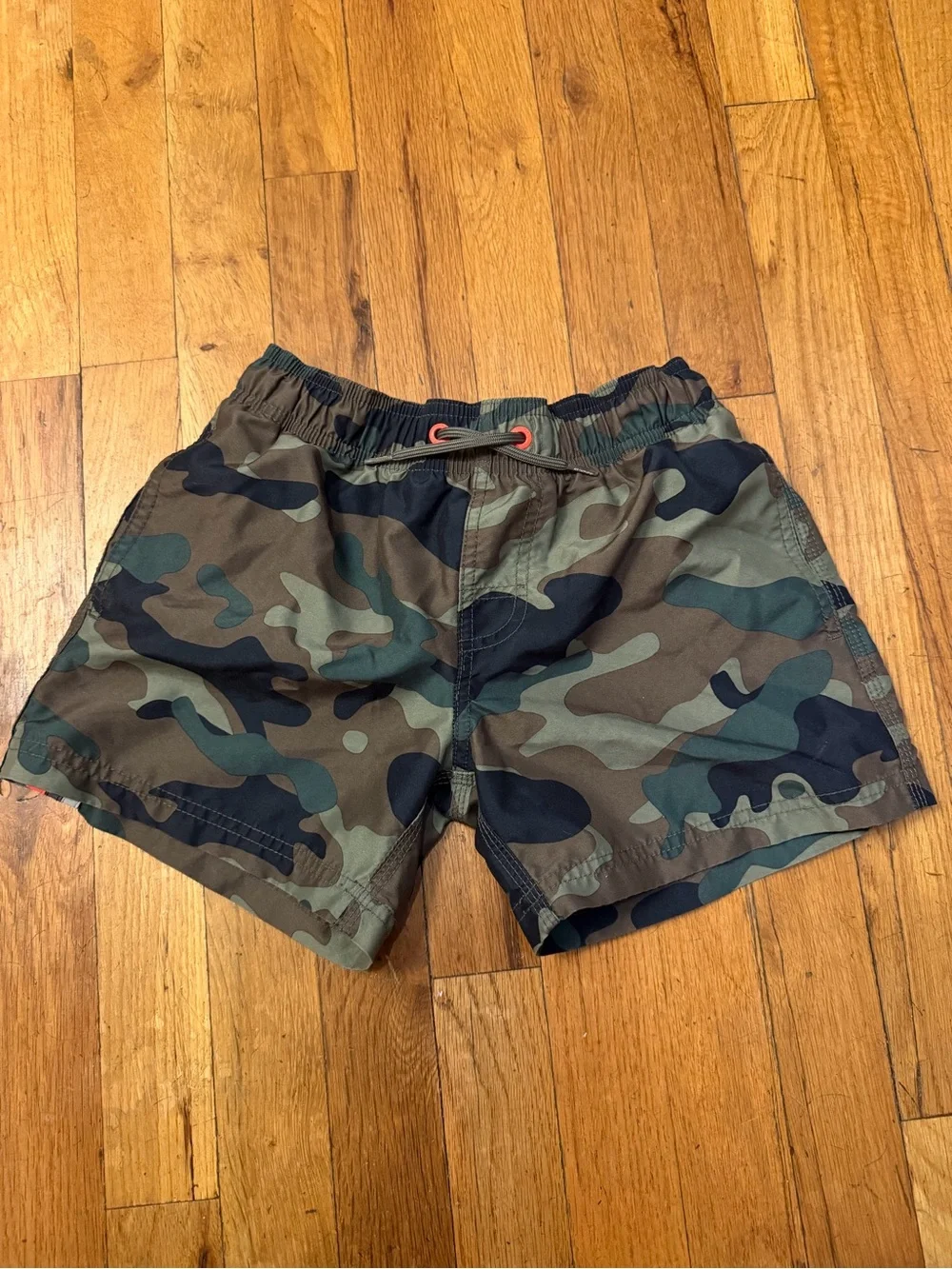 Sundek boy’s Camo Swim Shorts bathing suit with liner size 10 - great condition